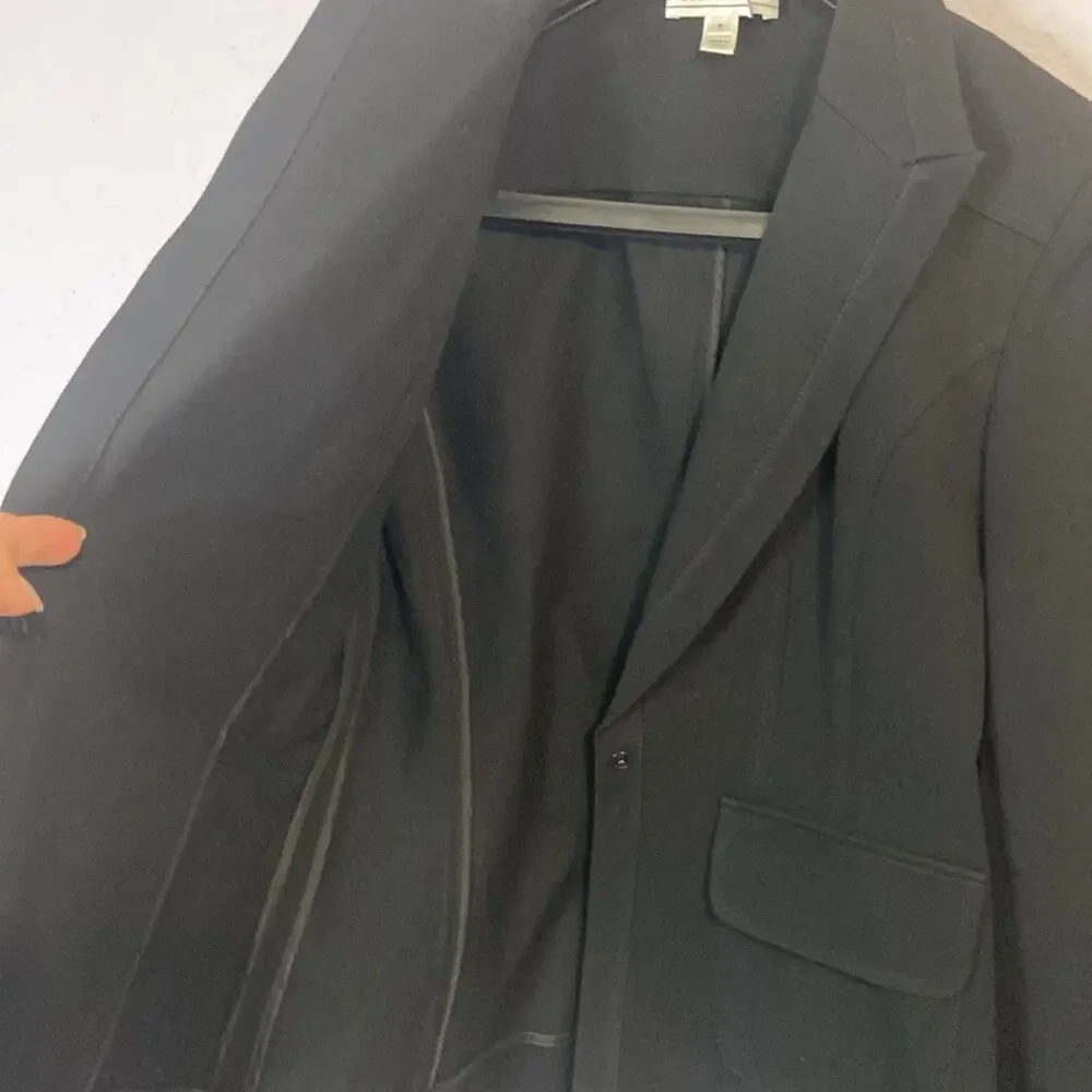 Vintage St John Sport Women Black Cotton Blend with Gold Button Blazer Size 4